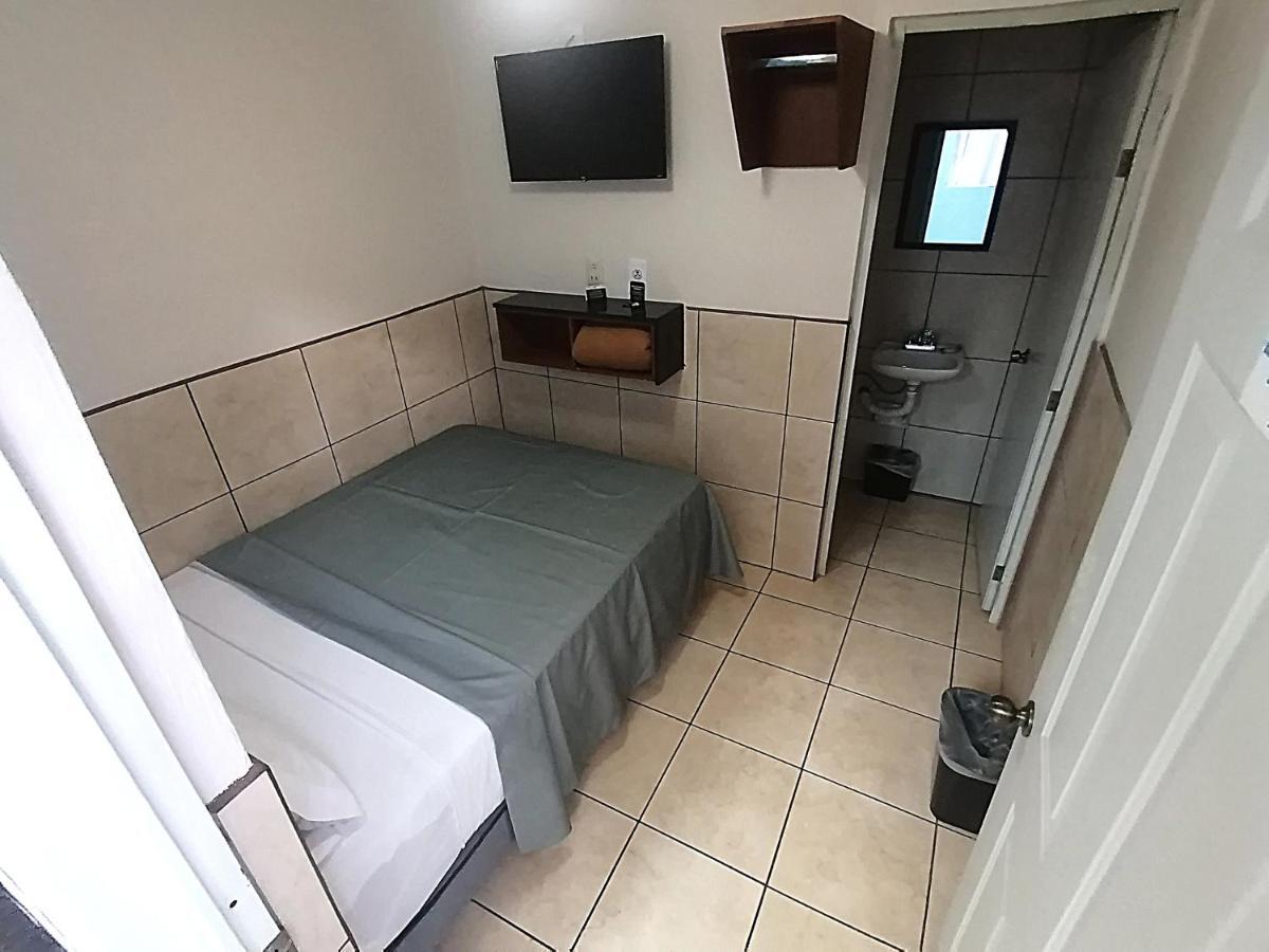 Hotel Hcm Guadalajara Luaran gambar