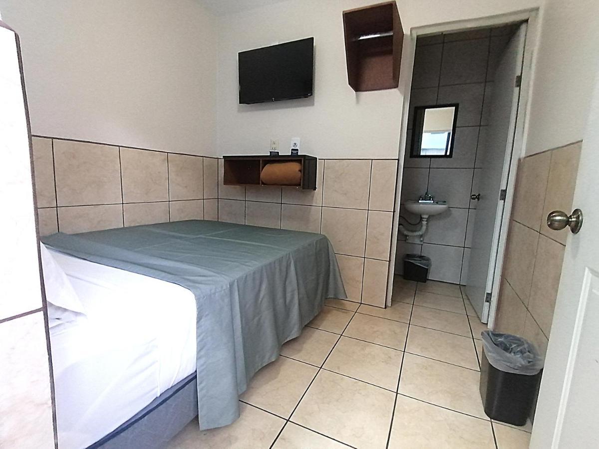 Hotel Hcm Guadalajara Luaran gambar