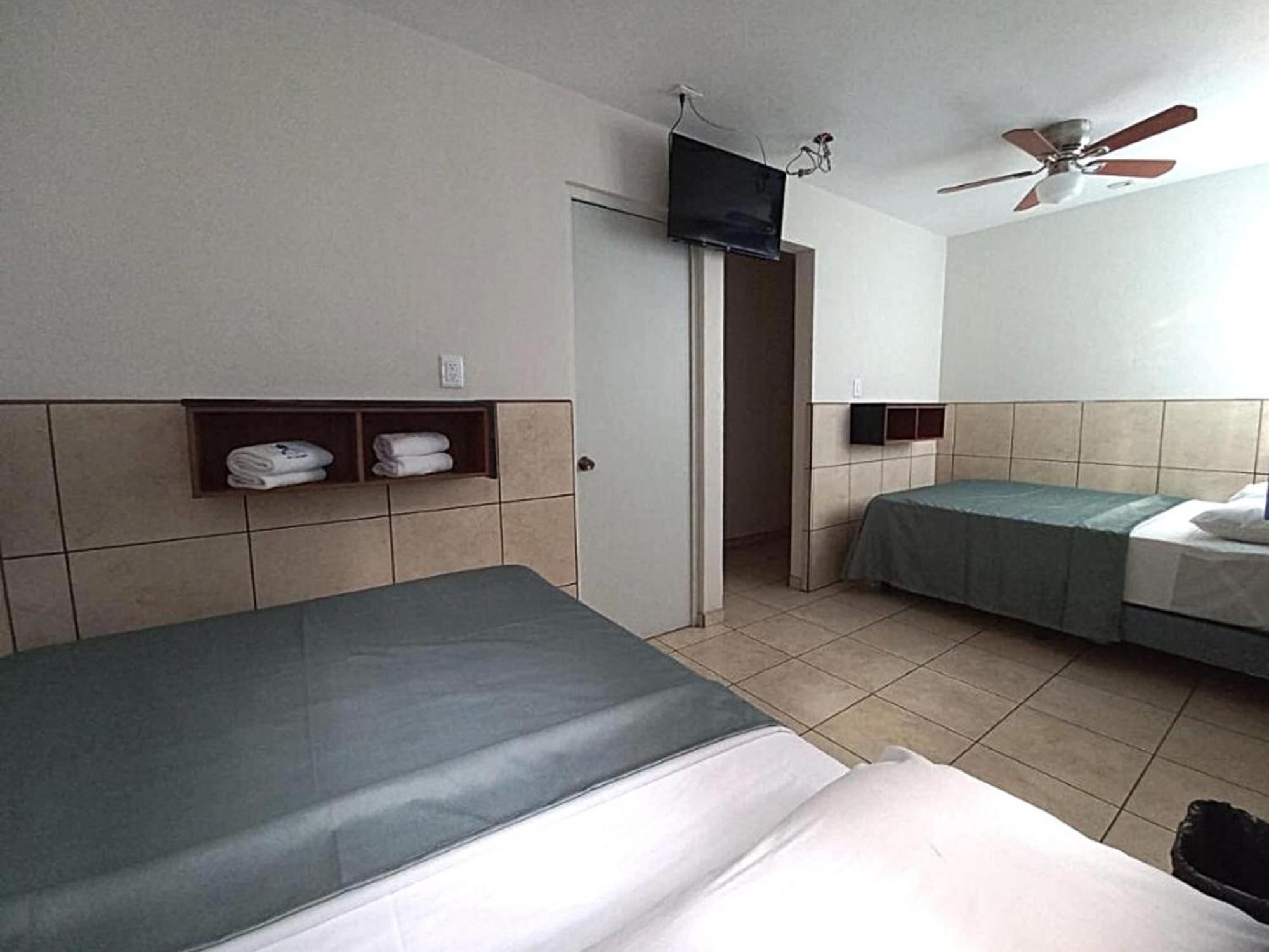 Hotel Hcm Guadalajara Bilik gambar